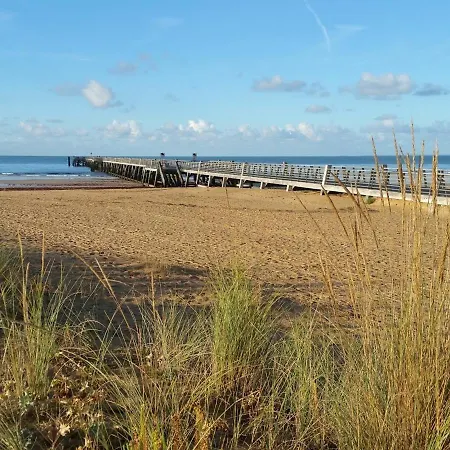 3 Avec Grand Balcon Et Garage Proche Du Casino - Fr-1-323-260 Apartamento *