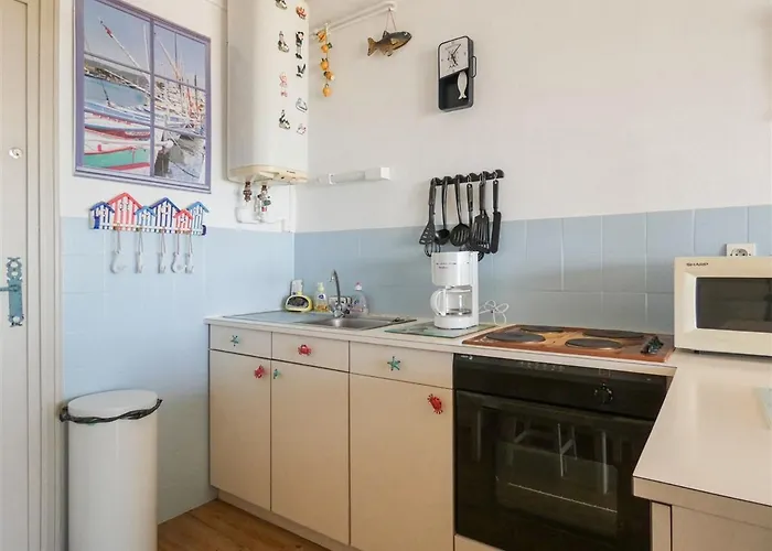 3 Avec Grand Balcon Et Garage Proche Du Casino - Fr-1-323-260