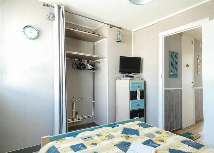 아파트 3 Avec Grand Balcon Et Garage Proche Du Casino - Fr-1-323-260 *